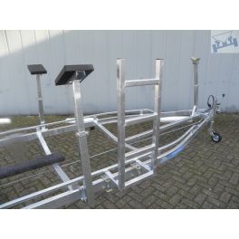 Freewheel 2514 GT Kielboottrailer 2500 kg.